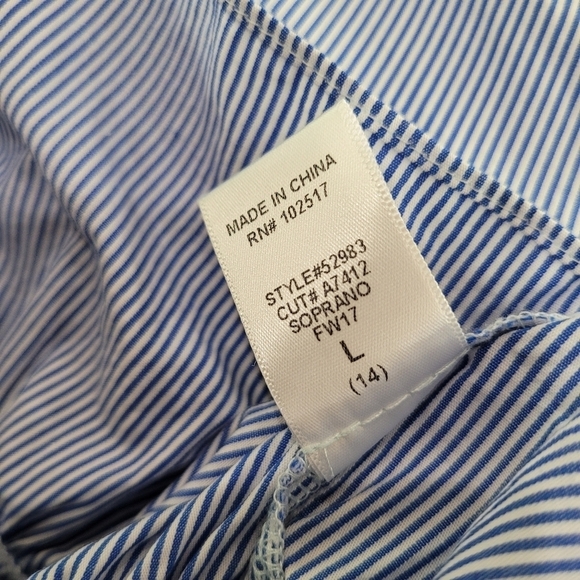 Soprano Blue Striped Top Bell Sleeve Blouse Sz L - Picture 6 of 11